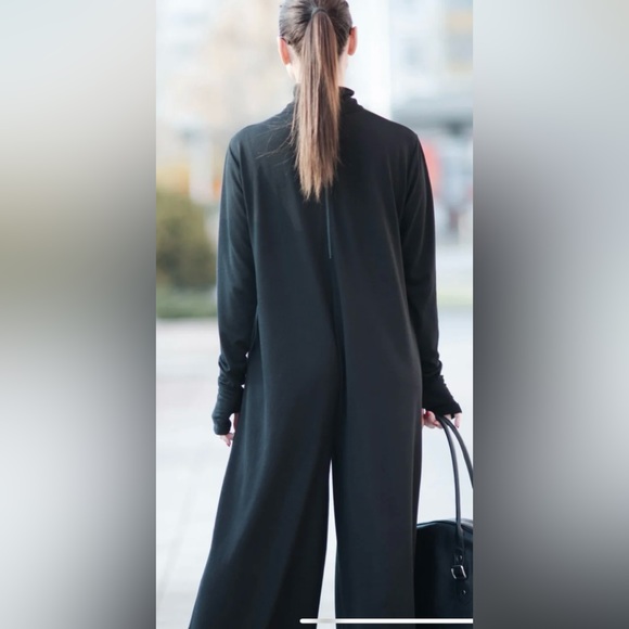 EUG JUMPSUIT - Picture 2 of 12